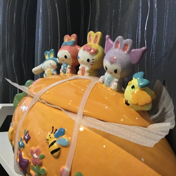 USA exclusive Hello Kitty Easter ceramic/jar - Picture 3 of 5